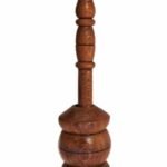 مدقّة قهوة خشبية تراثية