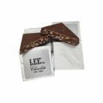 شوكولاتة LEE كلاسيكو بالحليب مع البندق المكسر