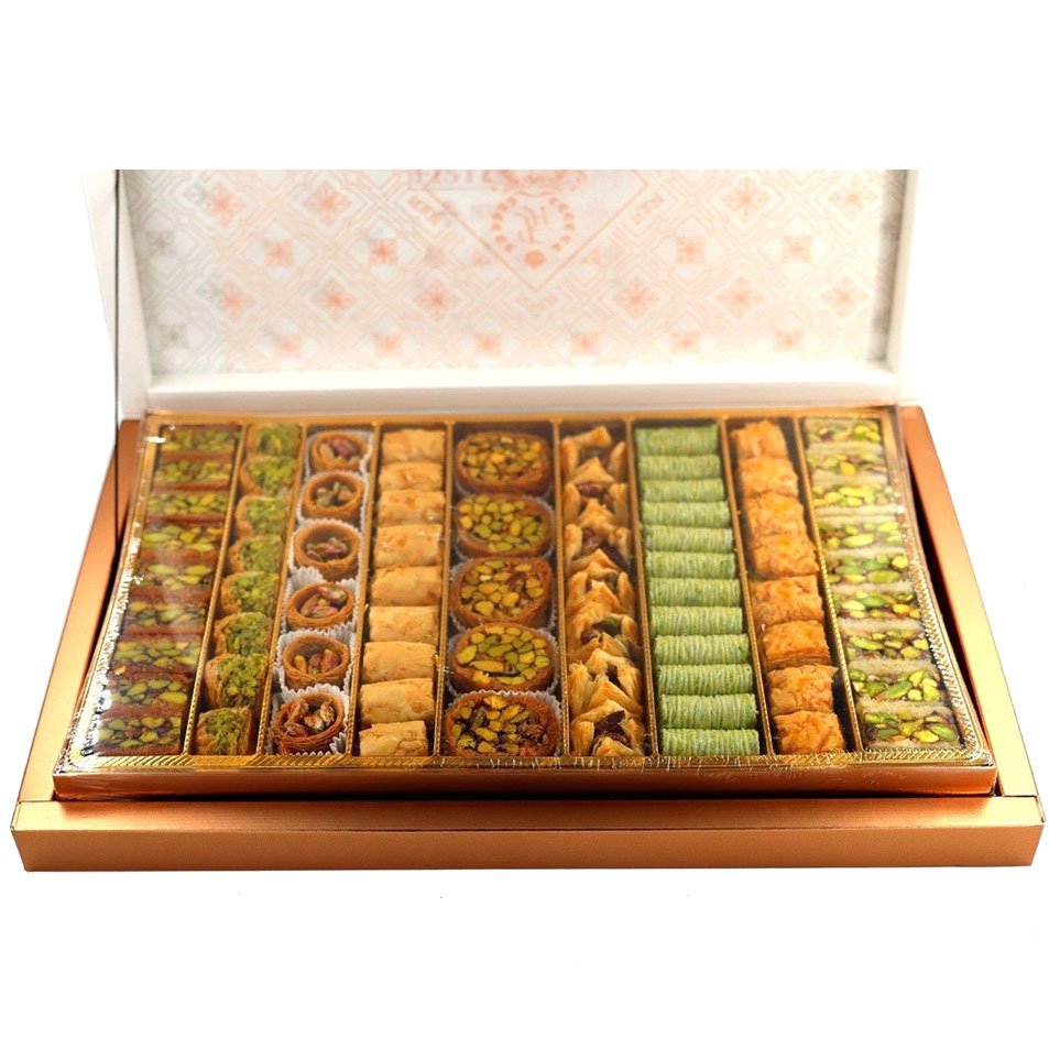 Baklava with pistachios and cashews-1000 g- from Aleppo pistachios بقلاوة مشكلة بالفستق والكاجو من فستق حلب – 1000غ - Image 1