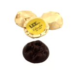 شوكلا روشيه دارك مع حبات الفستق – من ماركة LEE - Image 2