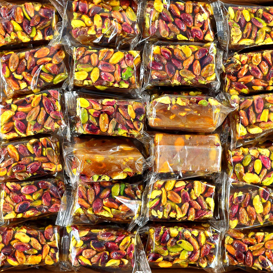 راحة-موجهة-بالفستق راحة درعاوية مغطاة بالفستق – ماركة الكور - Image 1