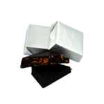 شوكولا مربعة داكنة مع البندق المجروش - 500غ