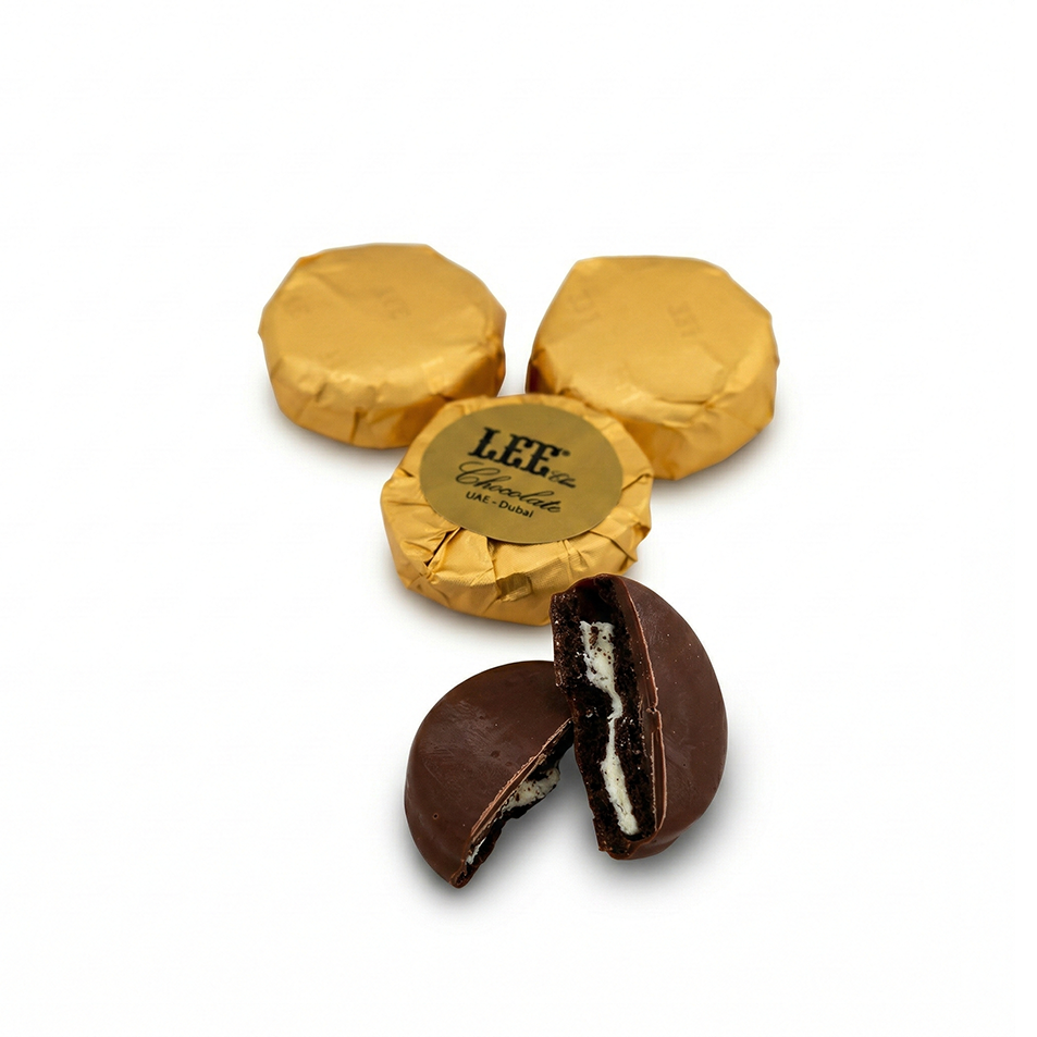 شوكولا-ميلك-مع-البسكويت-الكاكاو-500غ شوكولا بالحليب مع بسكويت الكاكاو – LEE Chocolate 500غ - الصورة 1