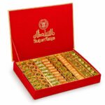 بوكس فاخر مخمل حلويات عربية بالفستق - 1.5 كغ