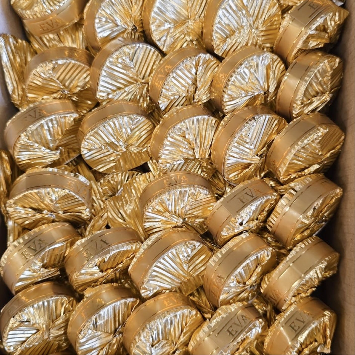 dark-chocolate-hazelnut-gold شوكولا EVA مرة بالبندق (ذهبي) – 500غ - Image 1